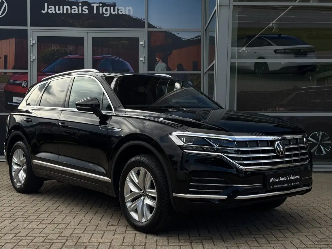 VOLKSWAGEN TOUAREG
