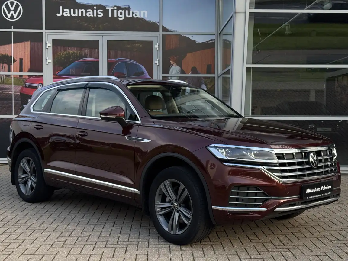 VOLKSWAGEN TOUAREG