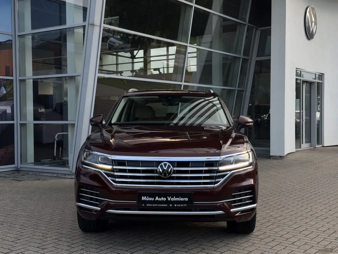 VOLKSWAGEN TOUAREG