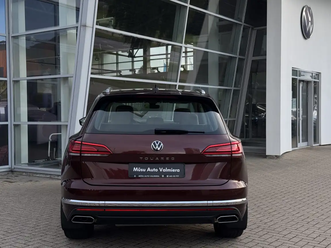 VOLKSWAGEN TOUAREG