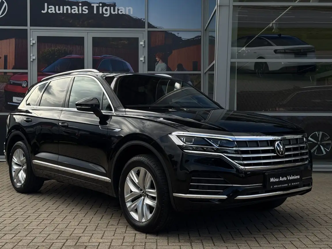 VOLKSWAGEN TOUAREG