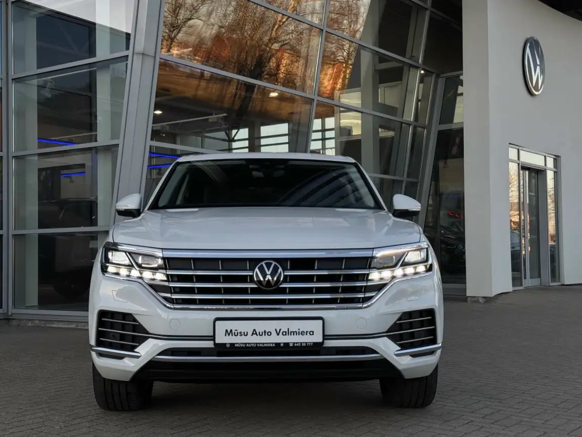 VOLKSWAGEN TOUAREG