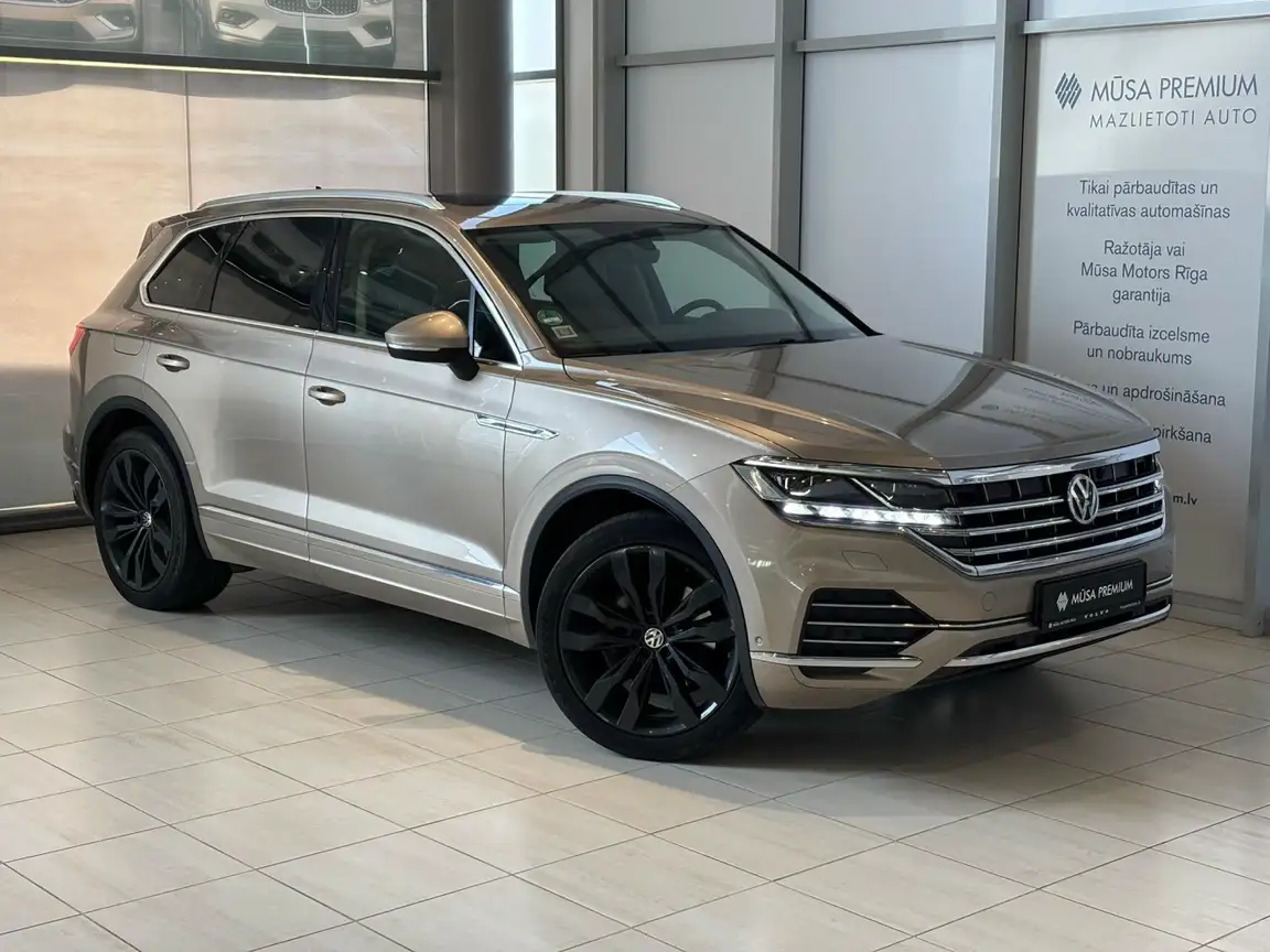 VOLKSWAGEN TOUAREG
