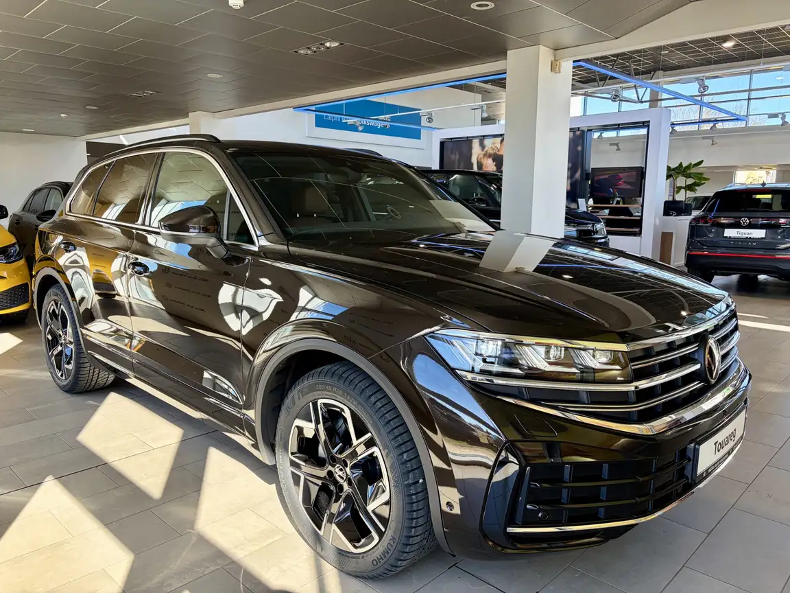 VOLKSWAGEN TOUAREG