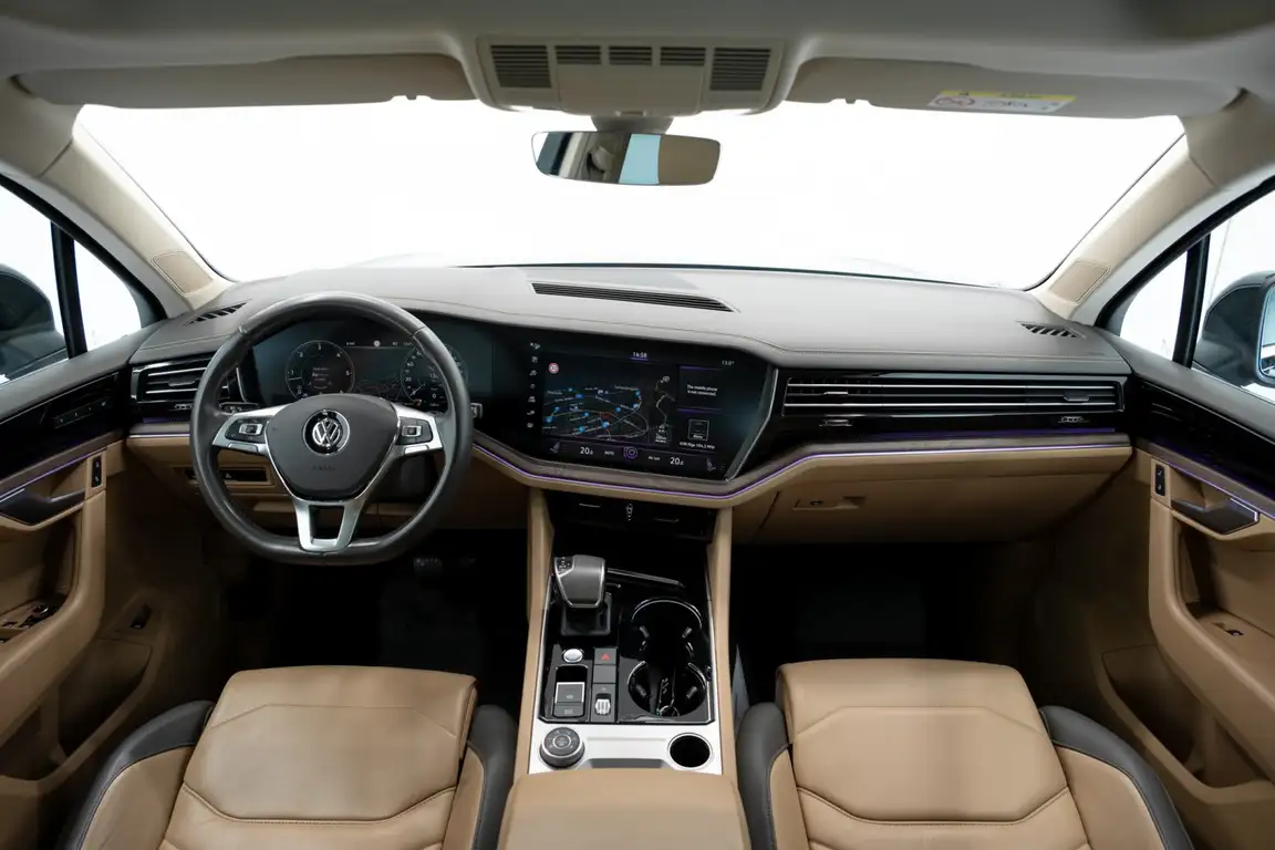 VOLKSWAGEN TOUAREG
