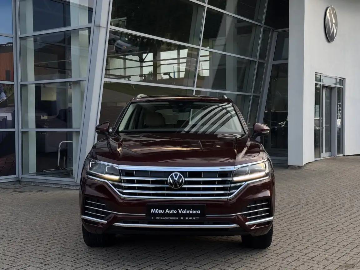 VOLKSWAGEN TOUAREG