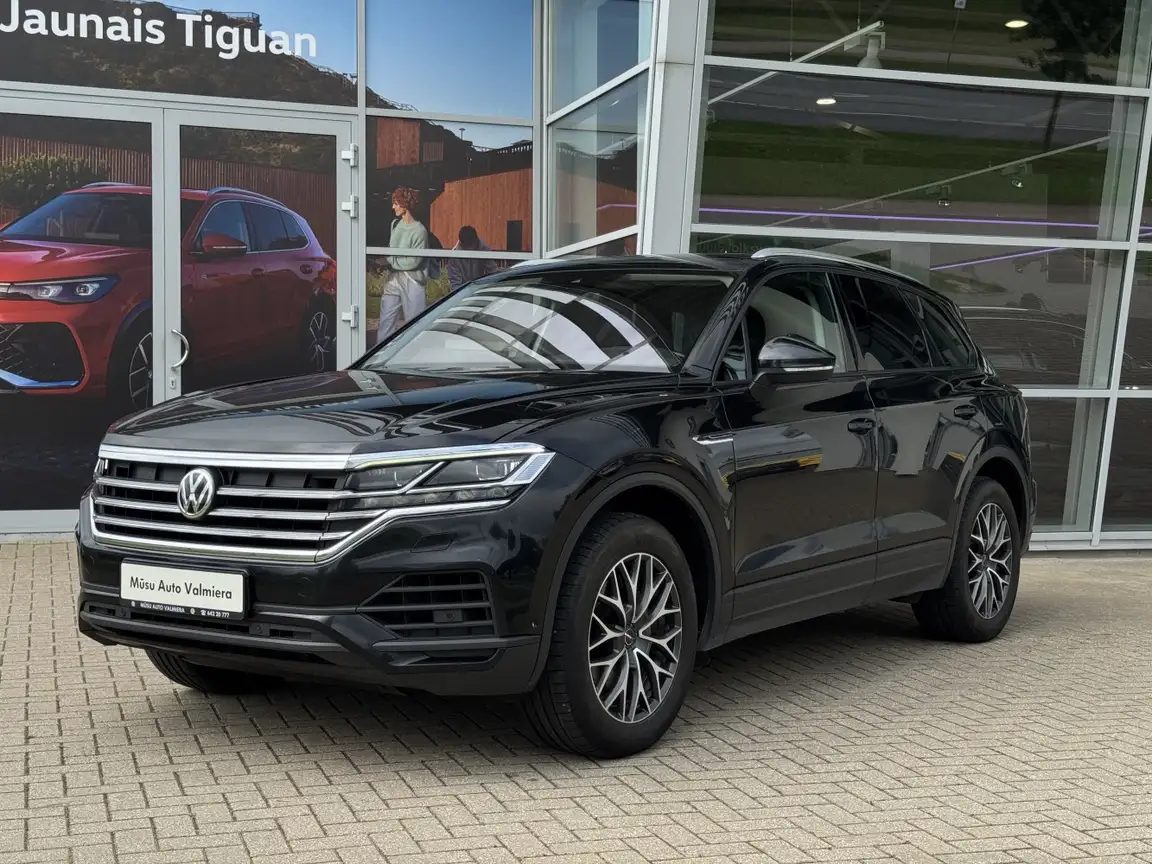 VOLKSWAGEN TOUAREG