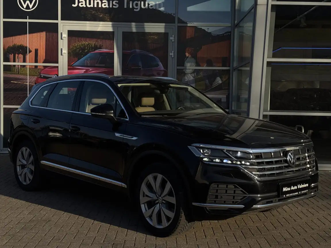 VOLKSWAGEN TOUAREG