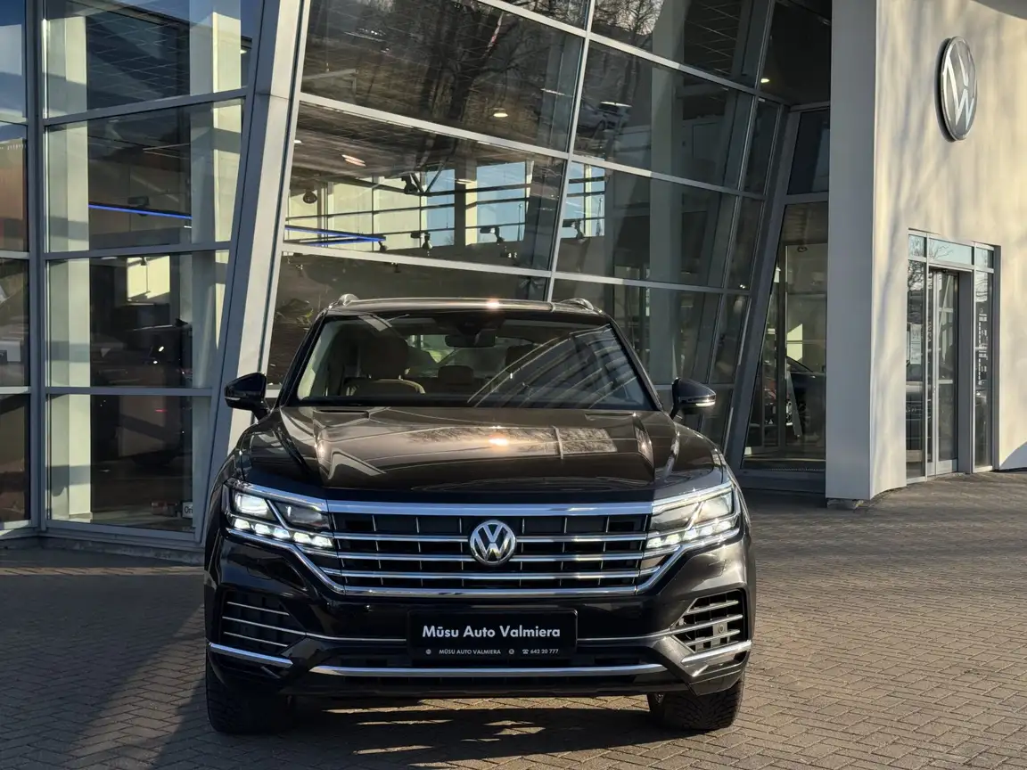 VOLKSWAGEN TOUAREG