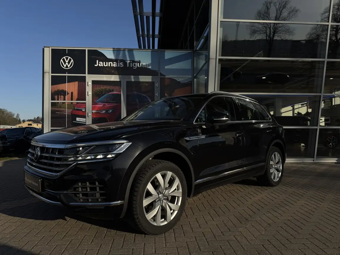 VOLKSWAGEN TOUAREG