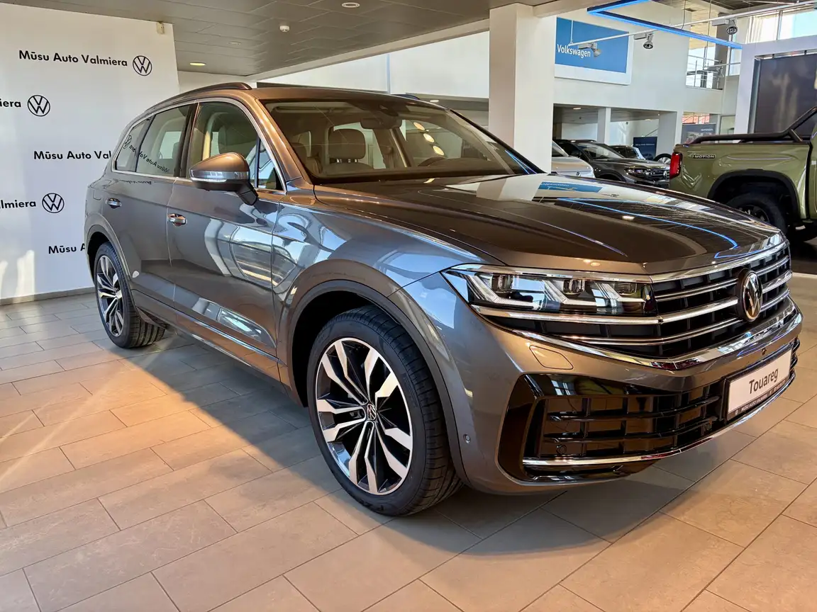VOLKSWAGEN TOUAREG