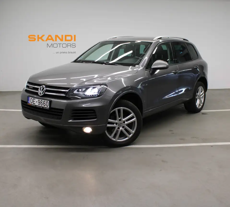 VOLKSWAGEN TOUAREG