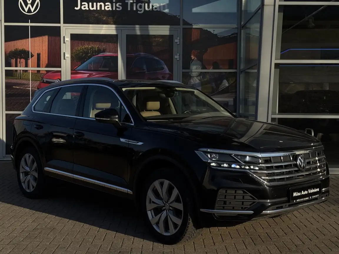 VOLKSWAGEN TOUAREG