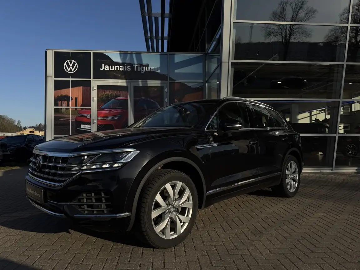 VOLKSWAGEN TOUAREG
