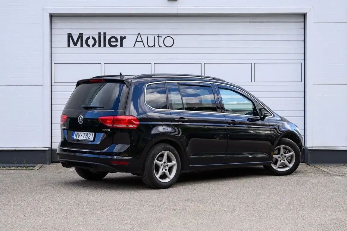 VOLKSWAGEN TOURAN