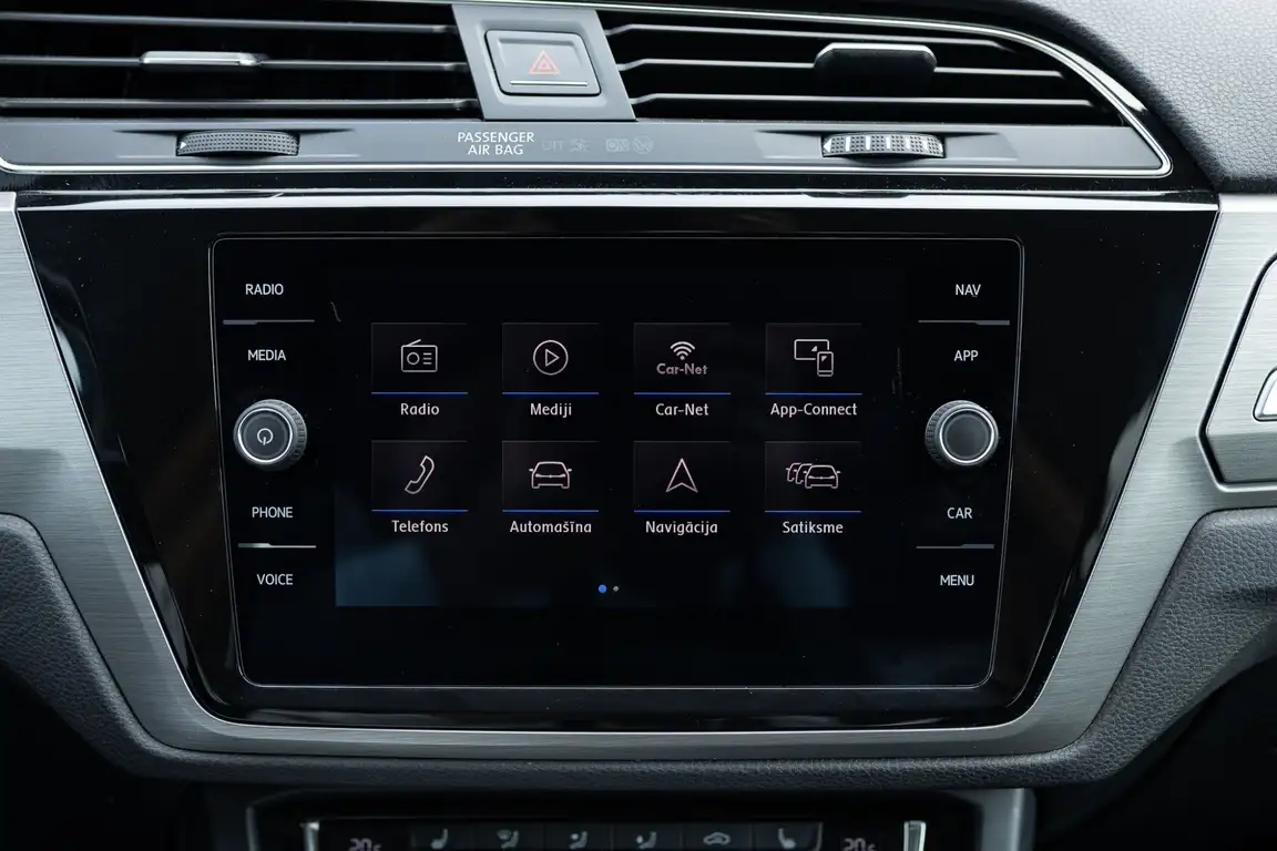VOLKSWAGEN TOURAN