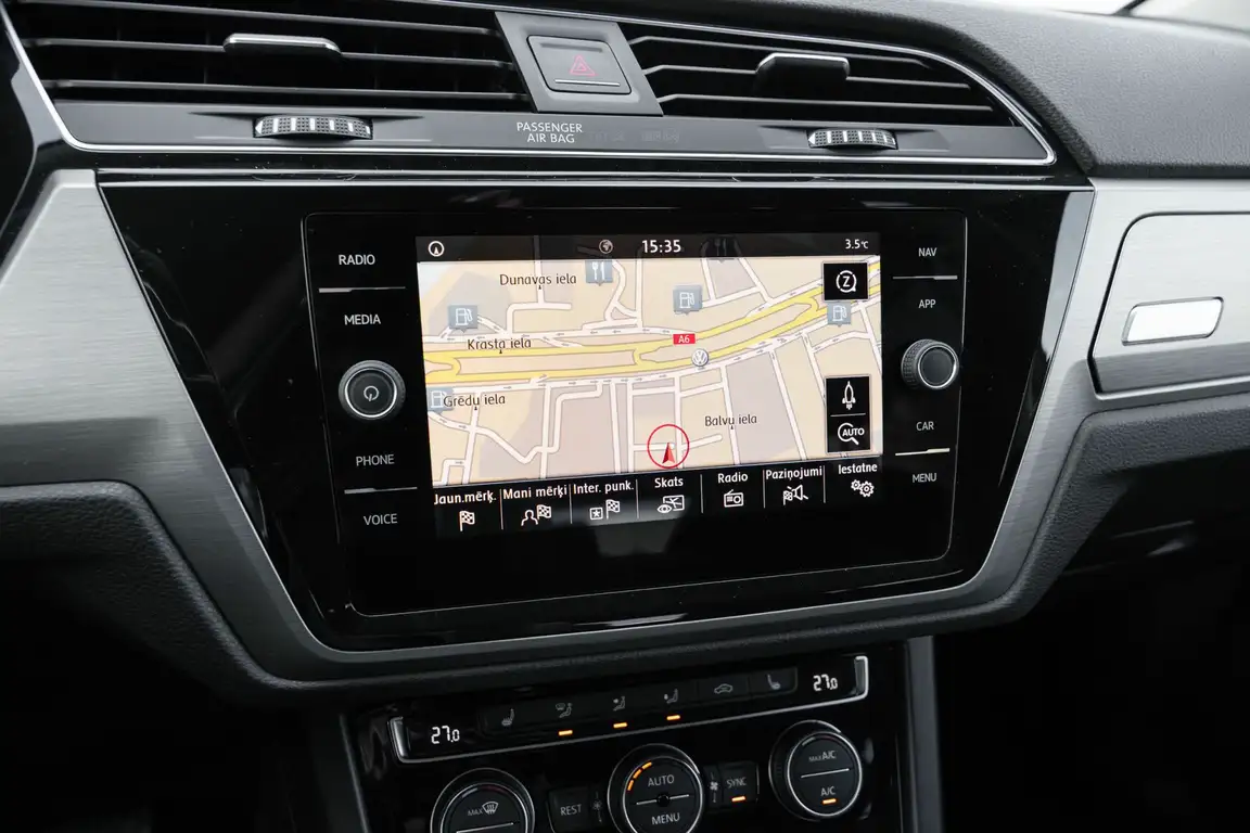 VOLKSWAGEN TOURAN