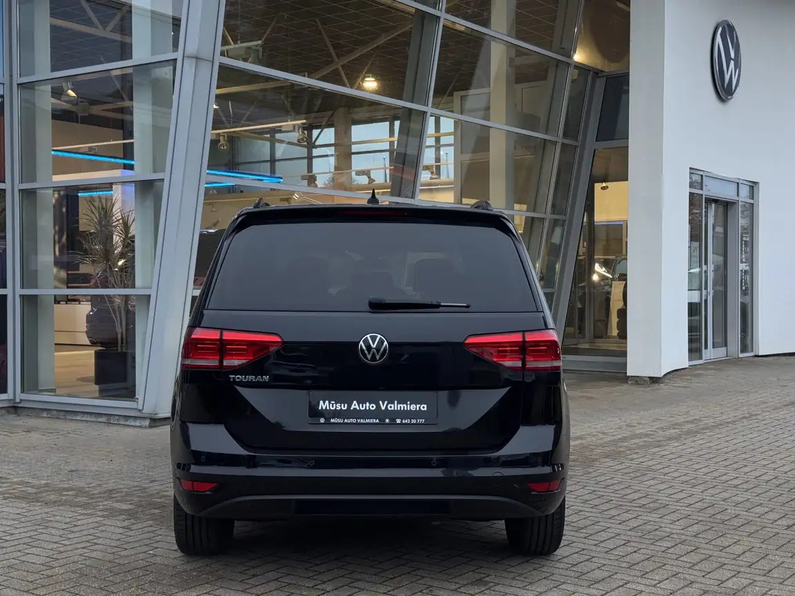 VOLKSWAGEN TOURAN