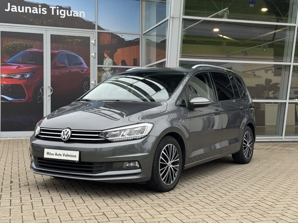 VOLKSWAGEN TOURAN