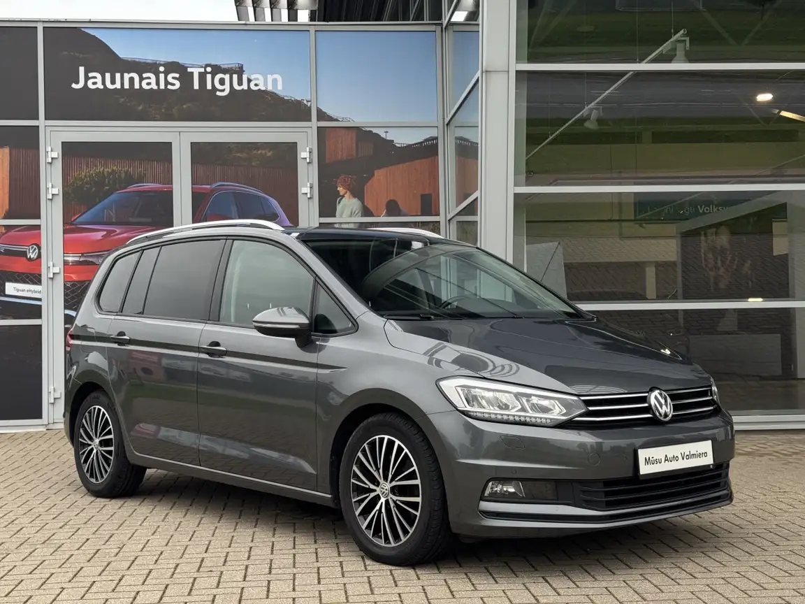 VOLKSWAGEN TOURAN