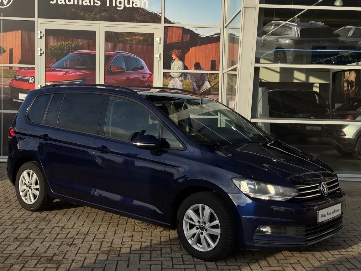 VOLKSWAGEN TOURAN