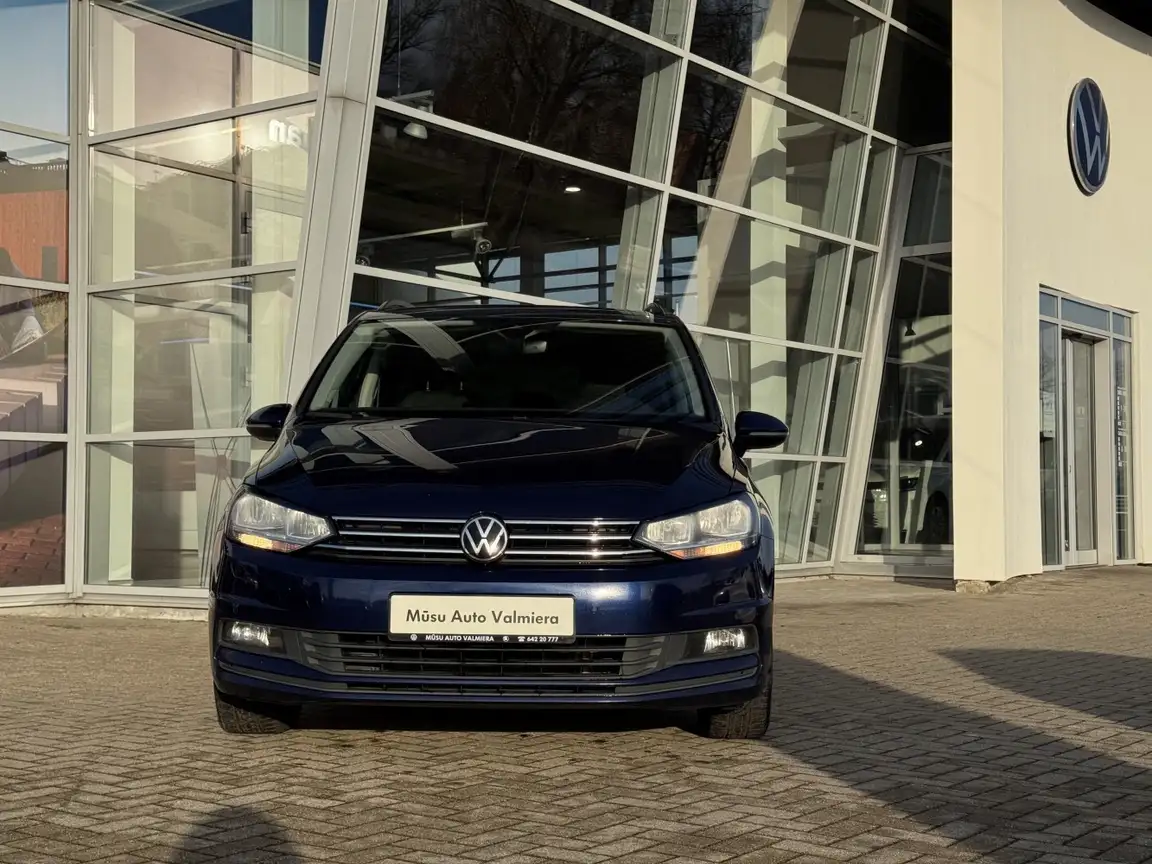 VOLKSWAGEN TOURAN