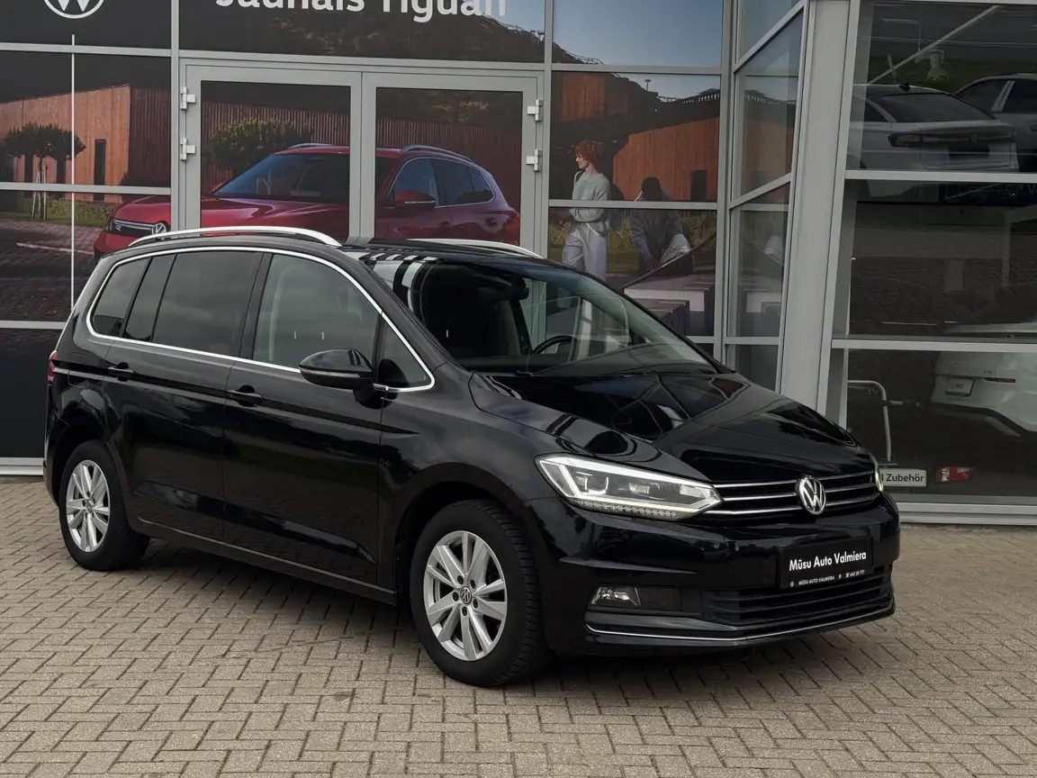 VOLKSWAGEN TOURAN