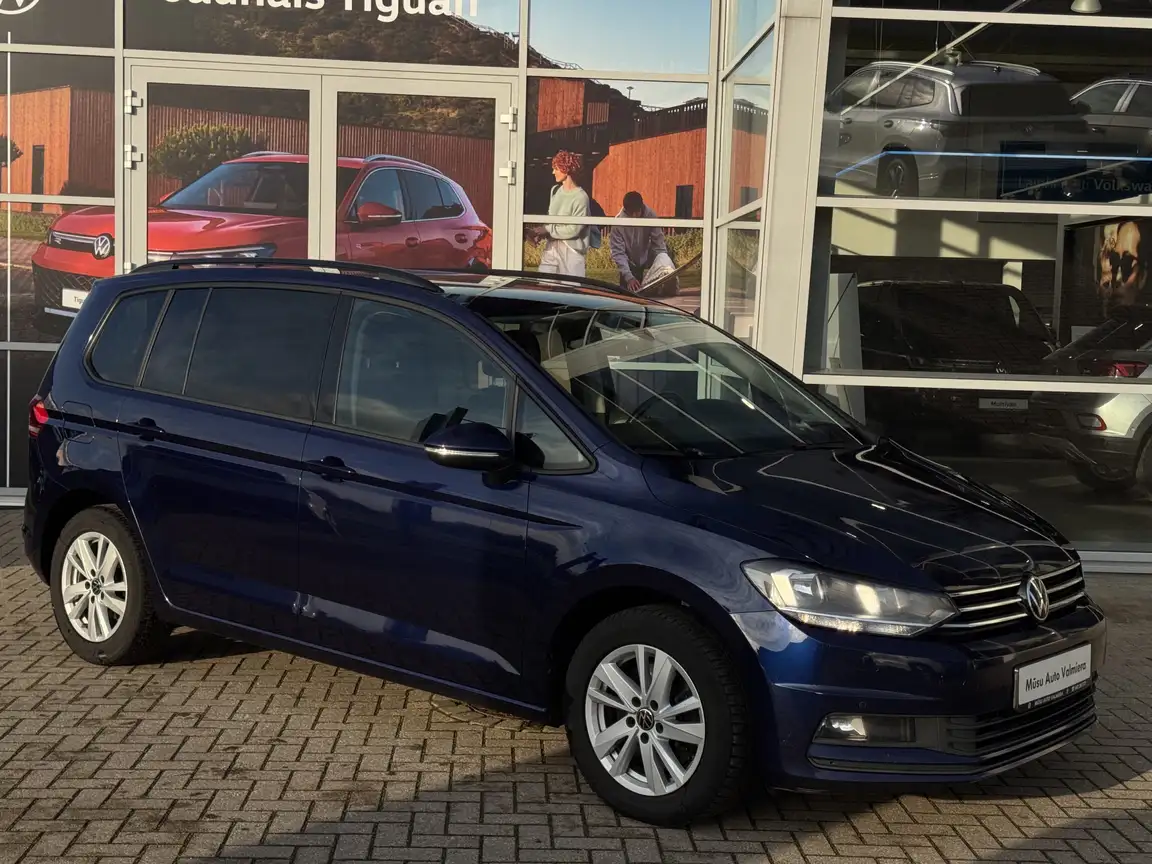 VOLKSWAGEN TOURAN