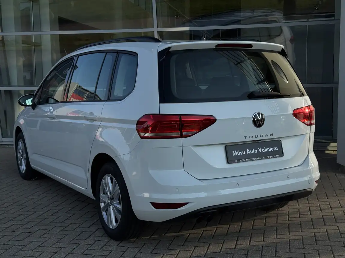 VOLKSWAGEN TOURAN