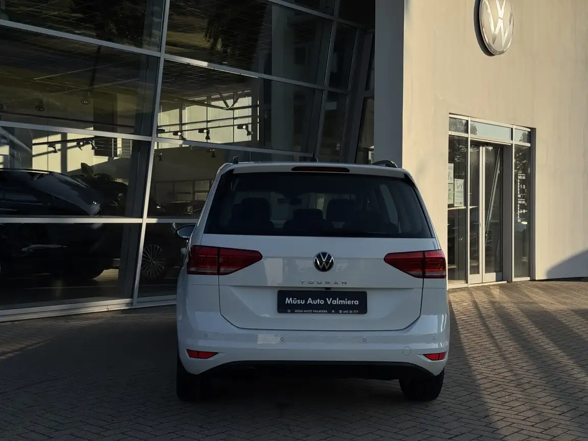 VOLKSWAGEN TOURAN