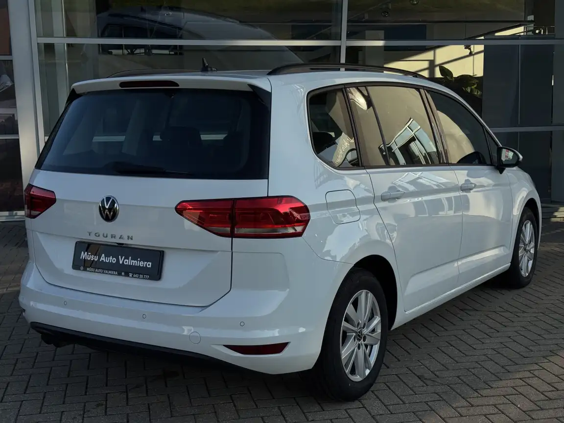 VOLKSWAGEN TOURAN