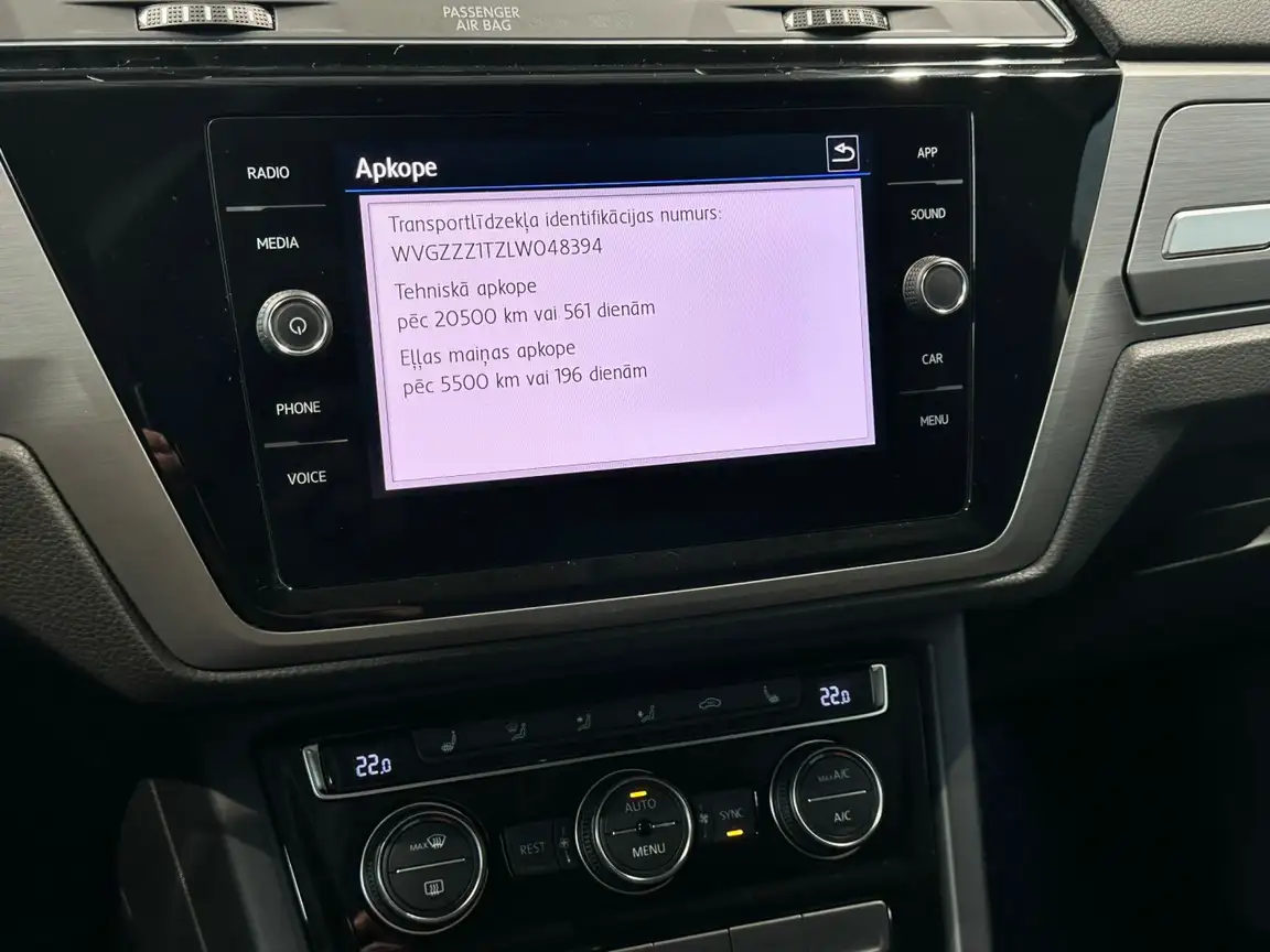 VOLKSWAGEN TOURAN