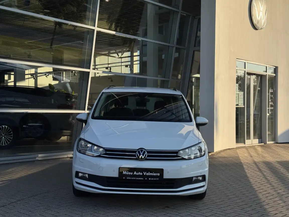 VOLKSWAGEN TOURAN