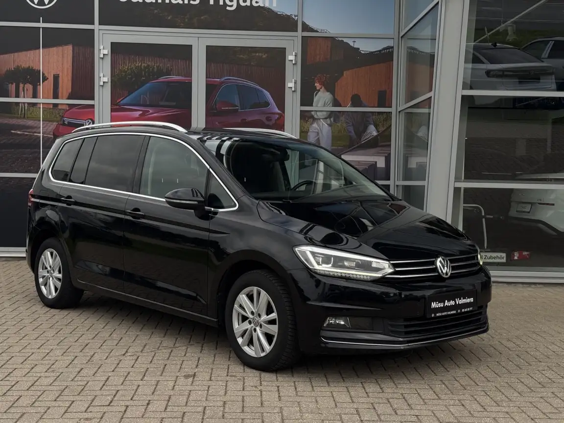 VOLKSWAGEN TOURAN