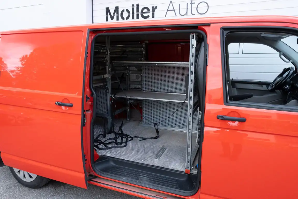 VOLKSWAGEN TRANSPORTER