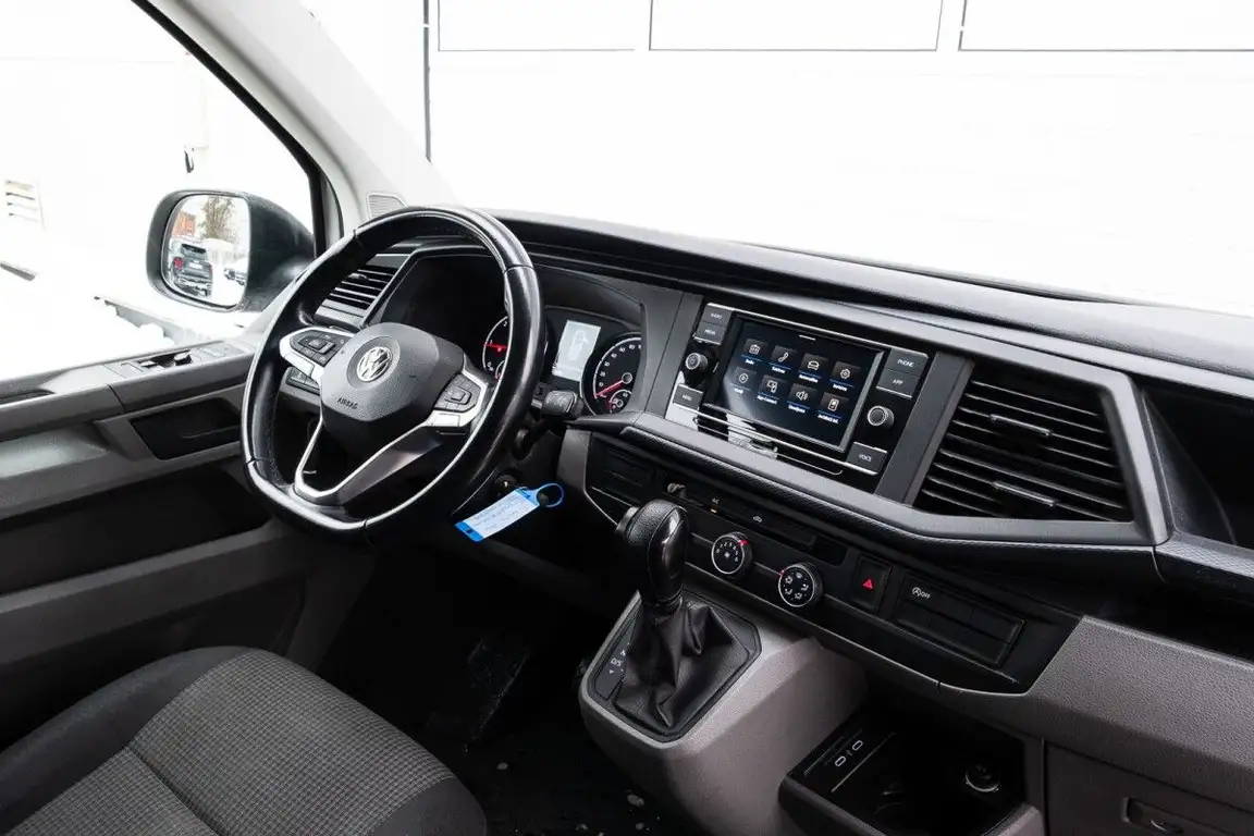 VOLKSWAGEN TRANSPORTER