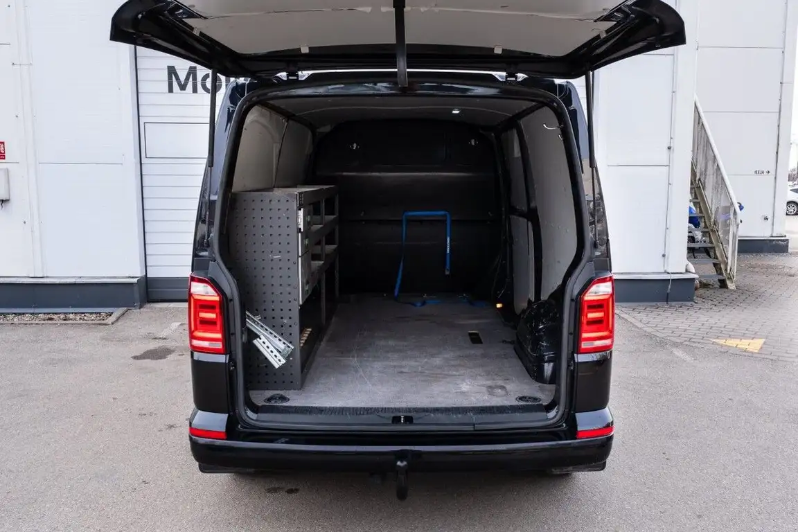 VOLKSWAGEN TRANSPORTER