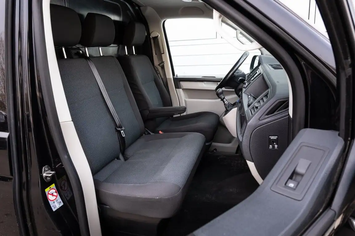 VOLKSWAGEN TRANSPORTER