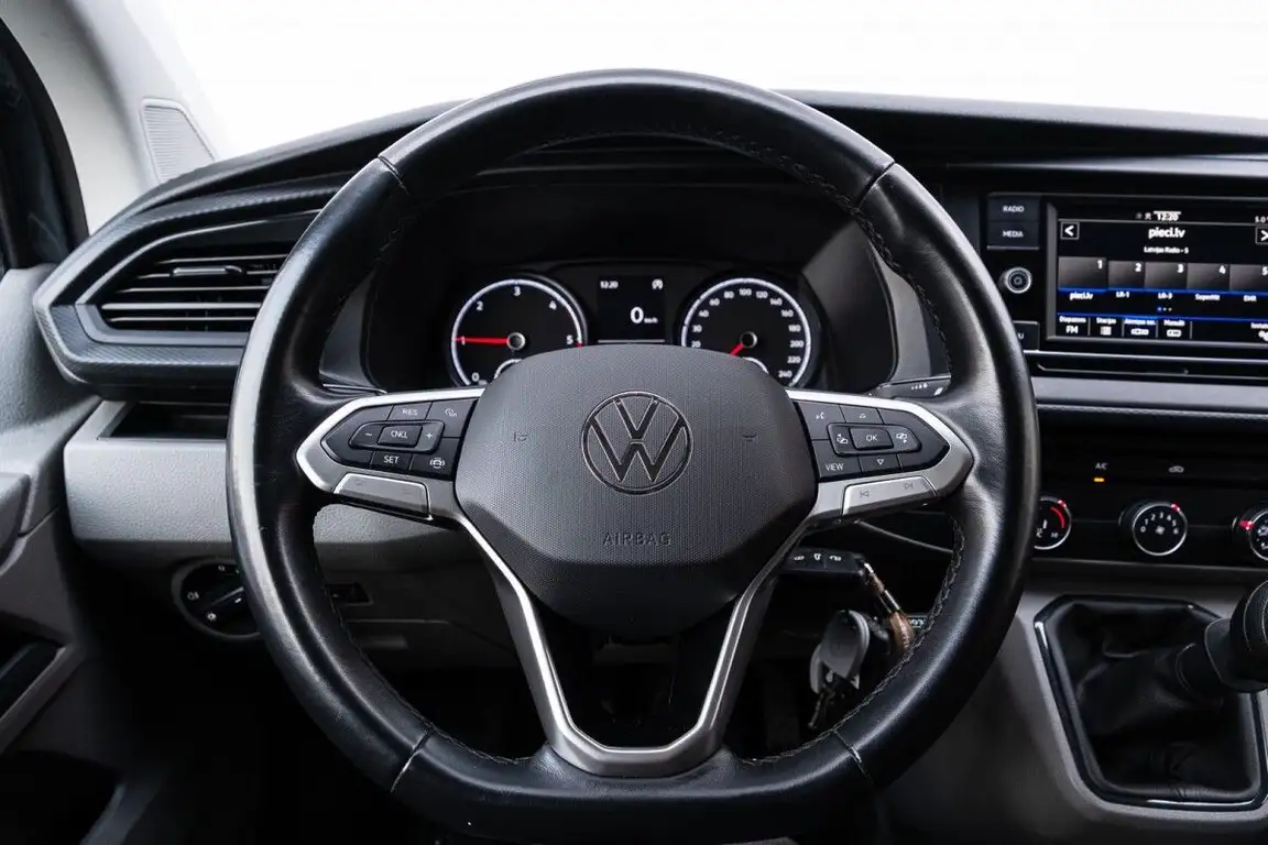 VOLKSWAGEN TRANSPORTER