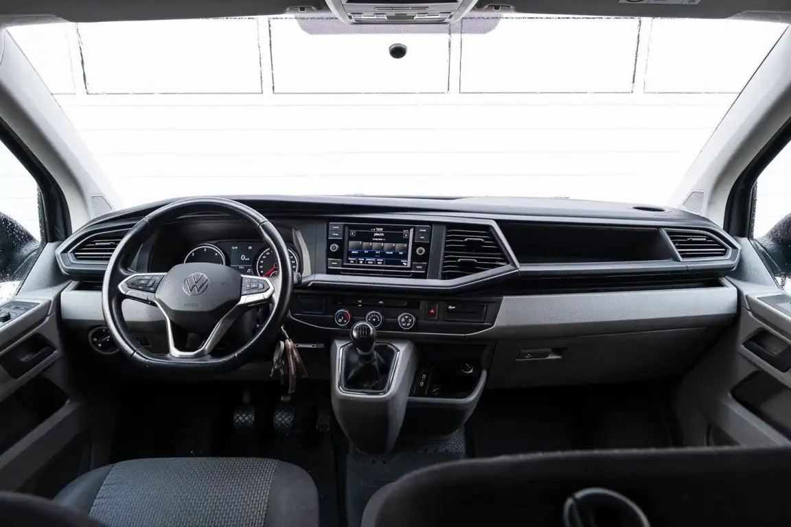 VOLKSWAGEN TRANSPORTER