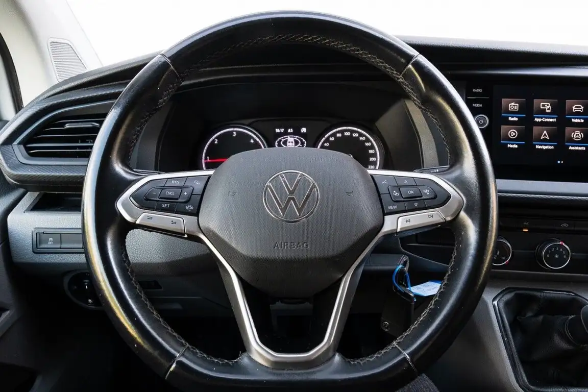 VOLKSWAGEN TRANSPORTER