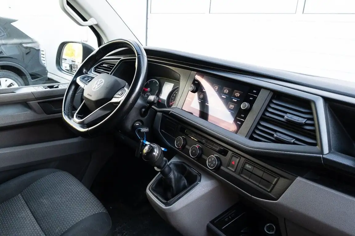 VOLKSWAGEN TRANSPORTER
