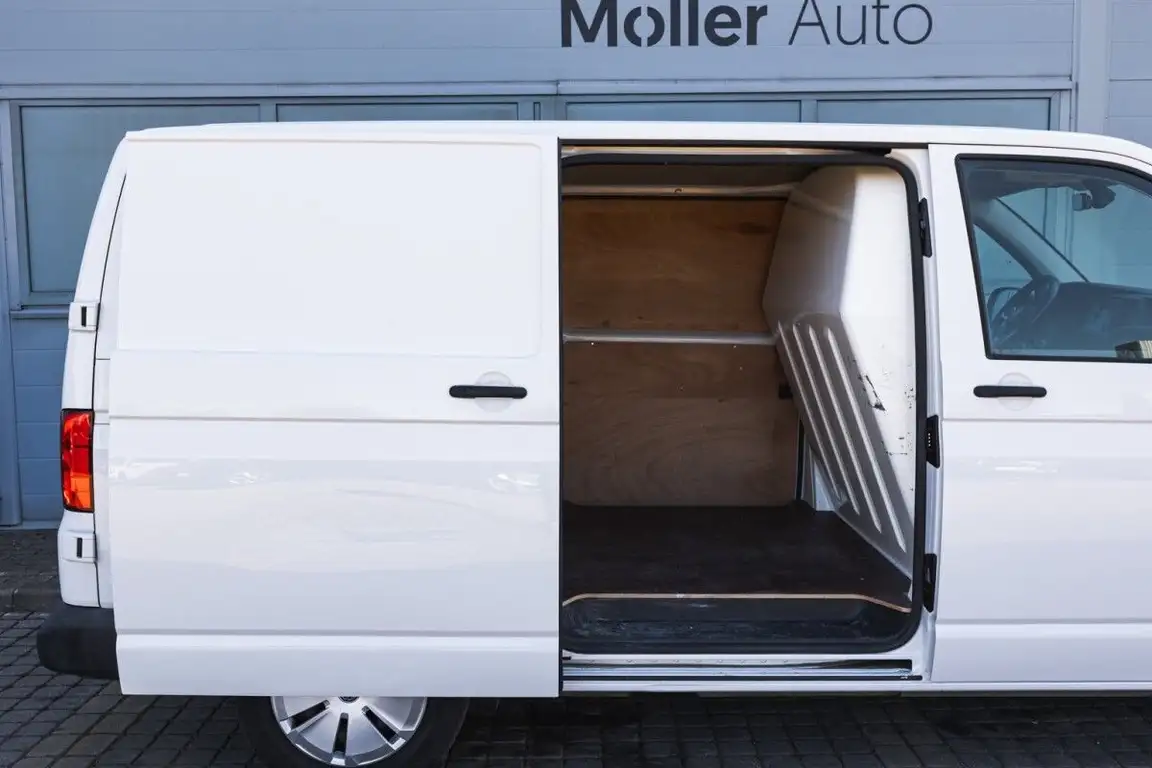 VOLKSWAGEN TRANSPORTER