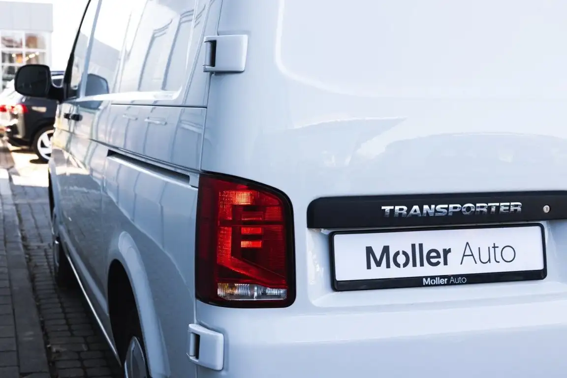 VOLKSWAGEN TRANSPORTER