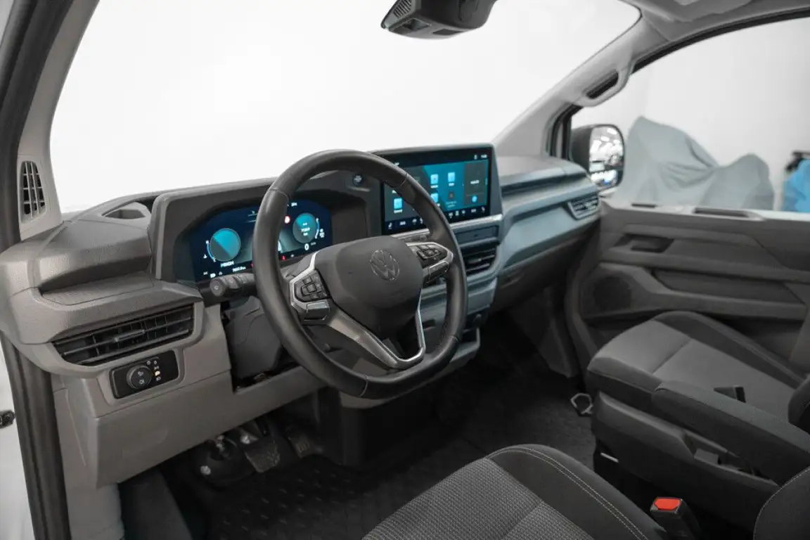 VOLKSWAGEN TRANSPORTER