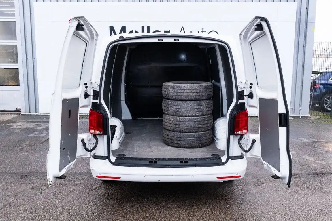 VOLKSWAGEN TRANSPORTER