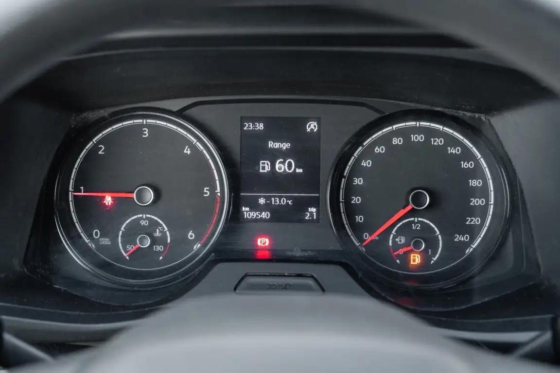 VOLKSWAGEN TRANSPORTER