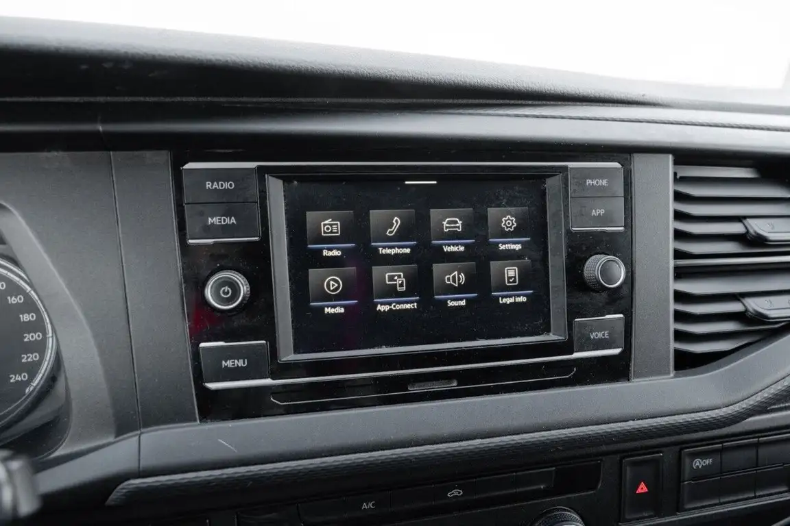 VOLKSWAGEN TRANSPORTER