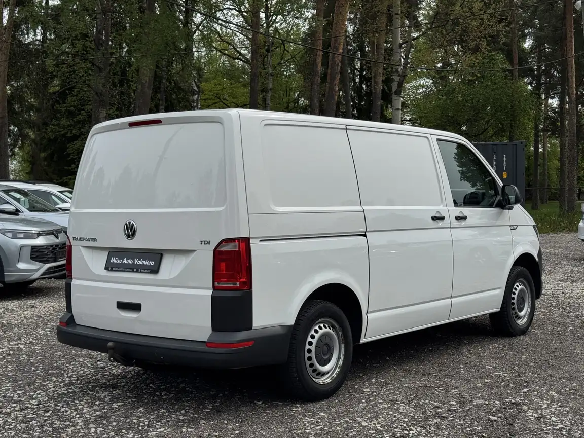 VOLKSWAGEN TRANSPORTER