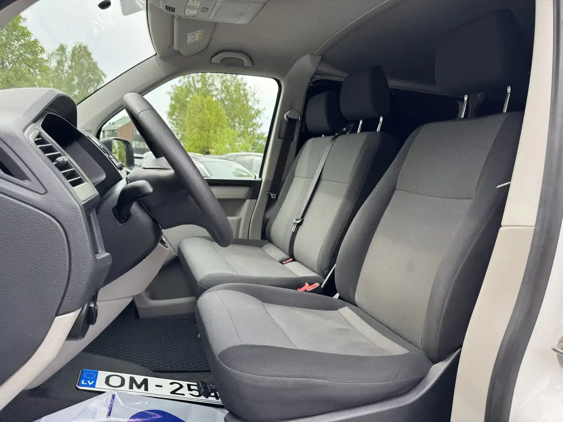 VOLKSWAGEN TRANSPORTER